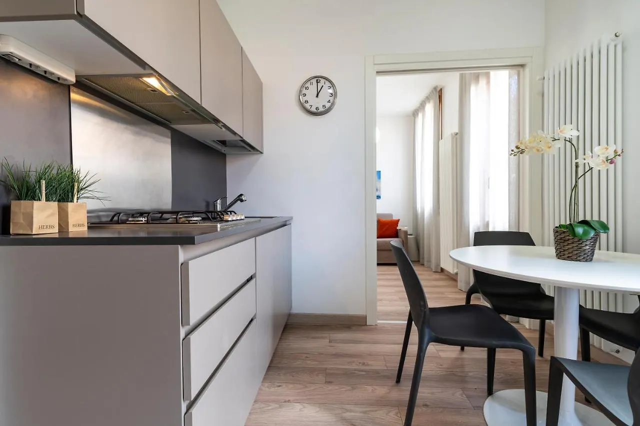 Sea To Sky Apartments By Wonderful Italy Velence Olaszország